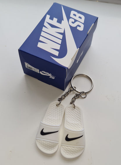 1 x NIKE Black/White MINI SLIDERS KEYRING WITH SHOE BOX