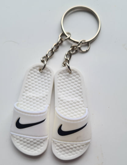 1 x NIKE Black/White MINI SLIDERS KEYRING WITH SHOE BOX