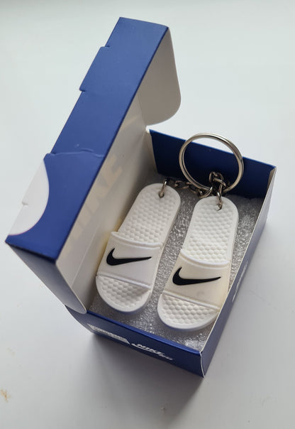 1 x NIKE Black/White MINI SLIDERS KEYRING WITH SHOE BOX