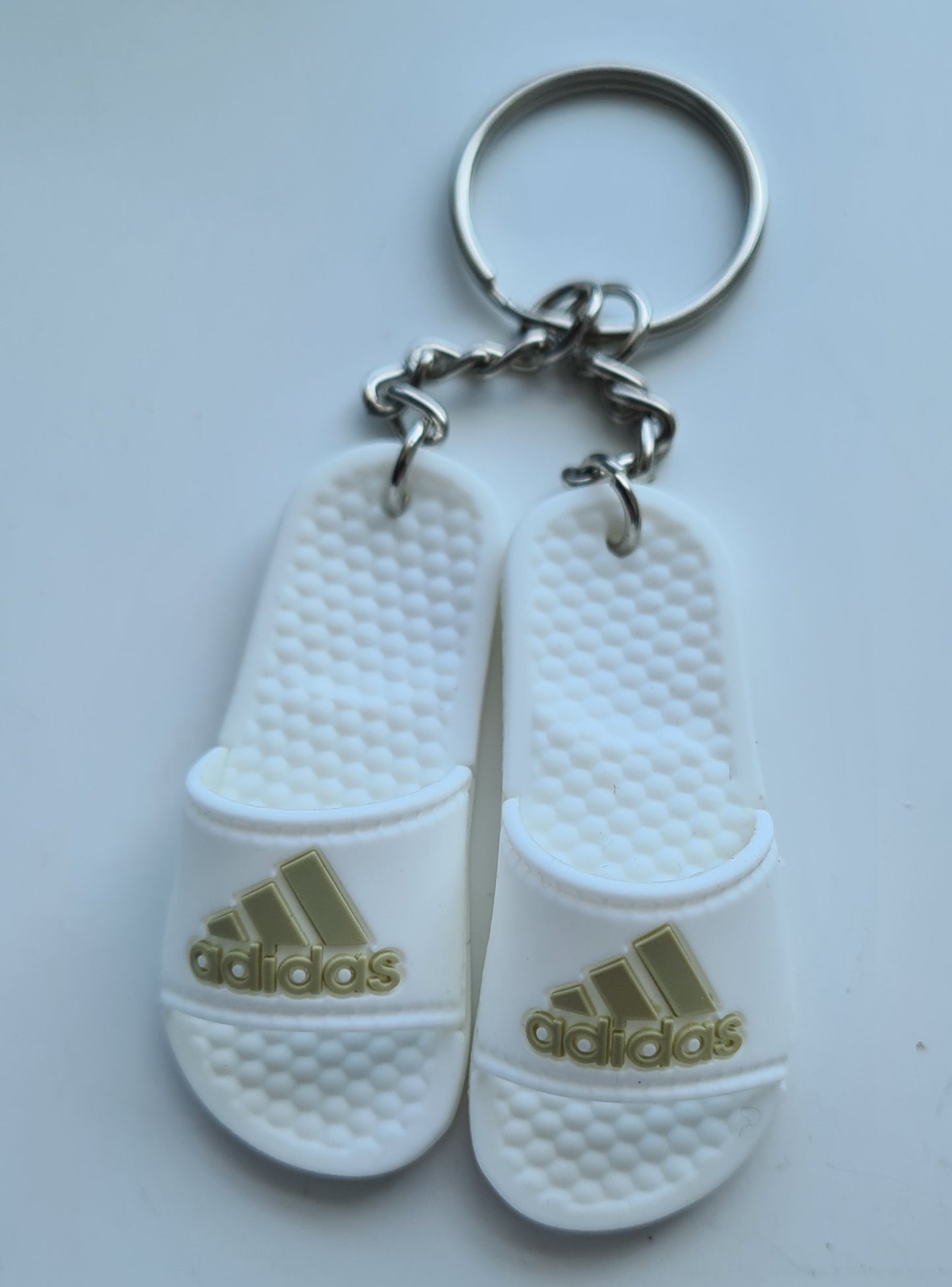 1 x Pair ADIDAS White/Gold MINI SLIDERS KEYRING WITH SHOE BOX