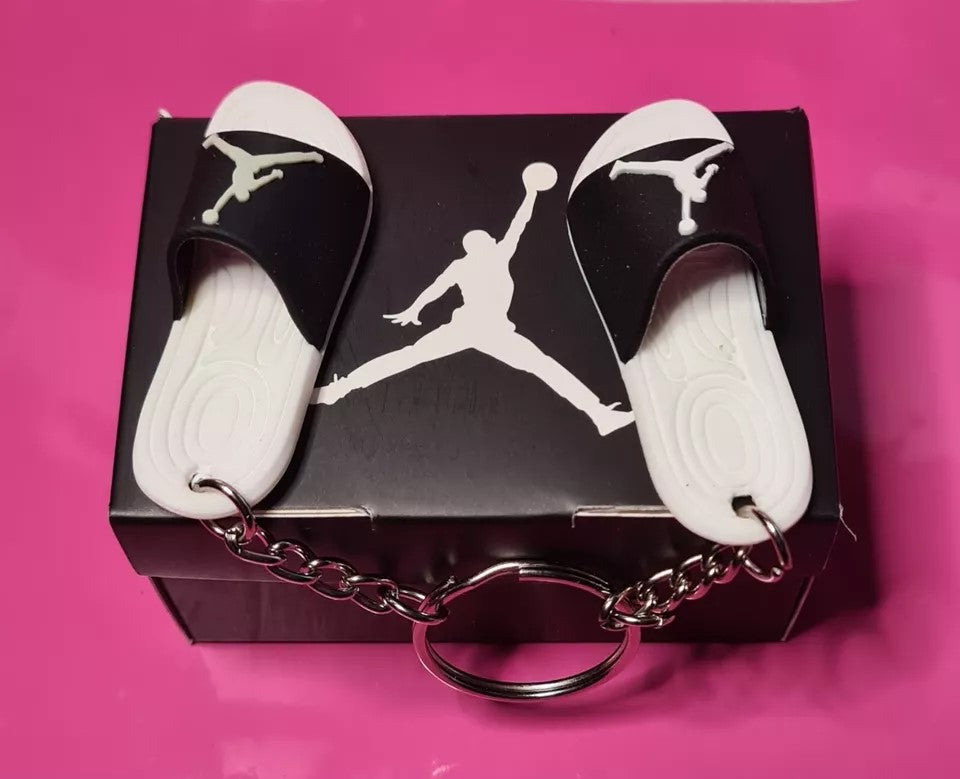 1 x NIKE AIR JORDAN Black/White MINI SLIDERS KEYRING WITH SHOE BOX