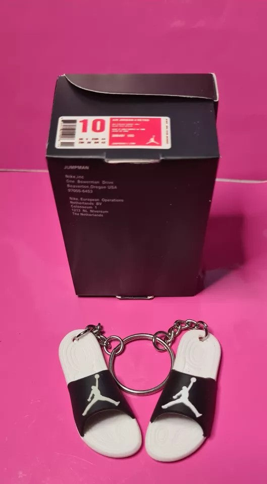 1 x NIKE AIR JORDAN Black/White MINI SLIDERS KEYRING WITH SHOE BOX