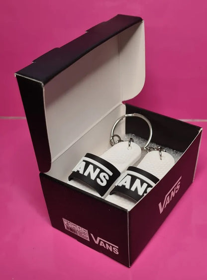 1 x VANS Black/White MINI SLIDERS KEYRING WITH SHOE BOX