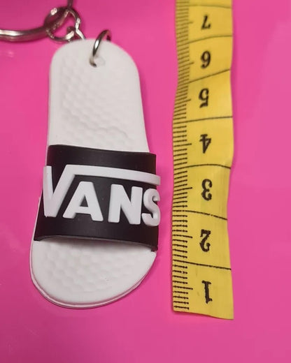 1 x VANS Black/White MINI SLIDERS KEYRING WITH SHOE BOX